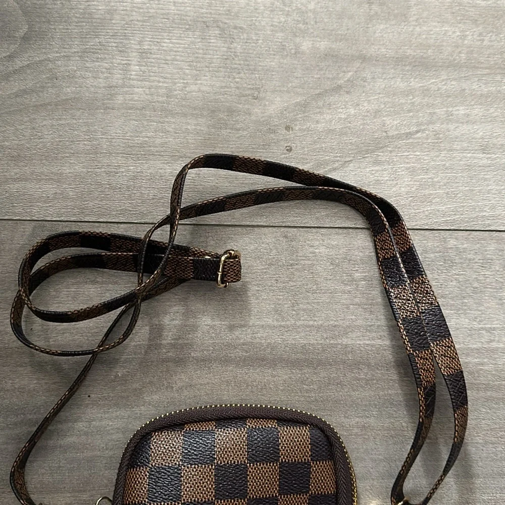 Fashion crossover bag 🤎 - Picture 2 of 6